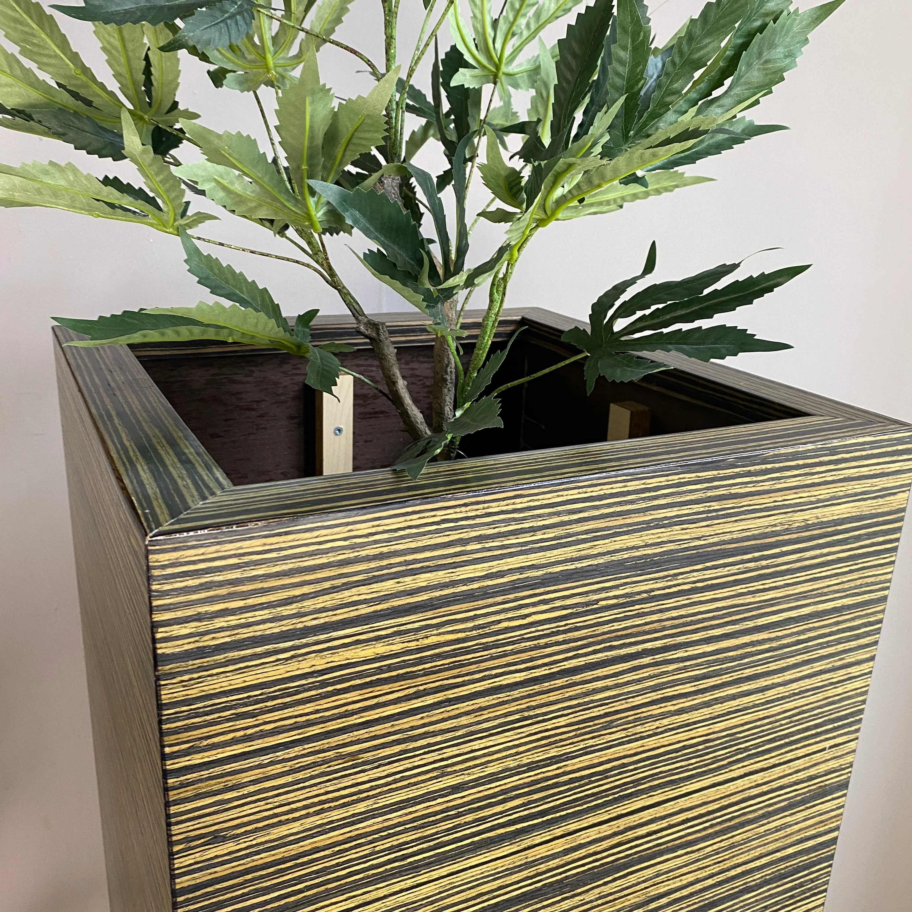 Riesiger Blumenkübel gebraucht Holz Übertopf Blumentopf - Image 3