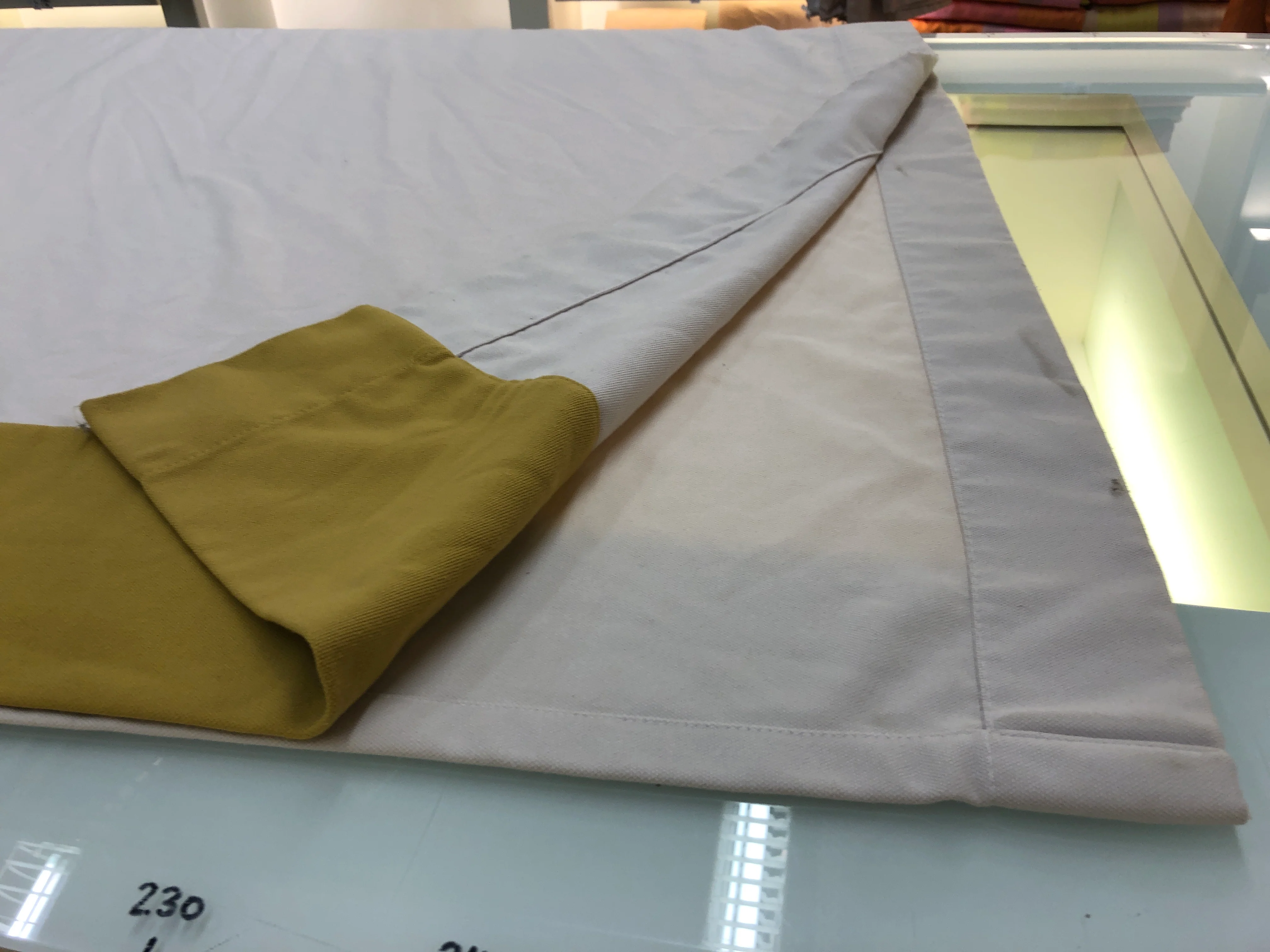 Gardine Vorhang Verdunkler gebraucht 230x280 beige mit senffarbenen Streifen - Image 5