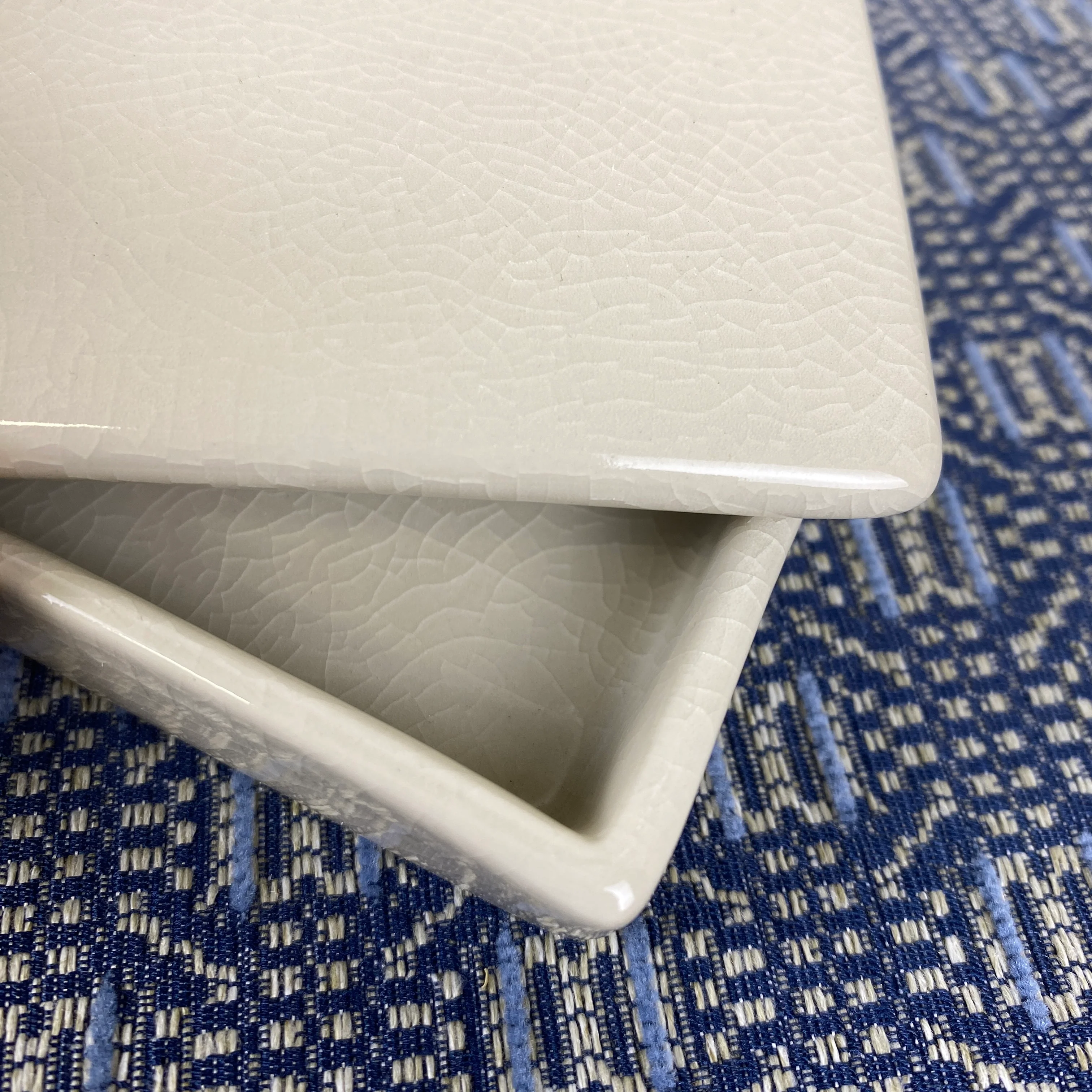 ami design Dose mit Deckel creme Keramik - Image 4