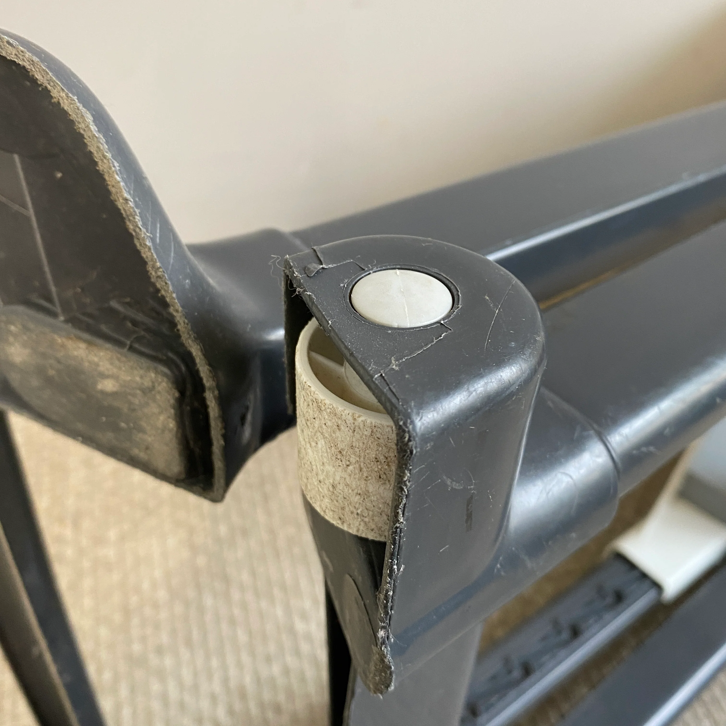 cam Hochstuhl gebraucht gelb weiß Kunststoff Kinderstuhl - Image 11