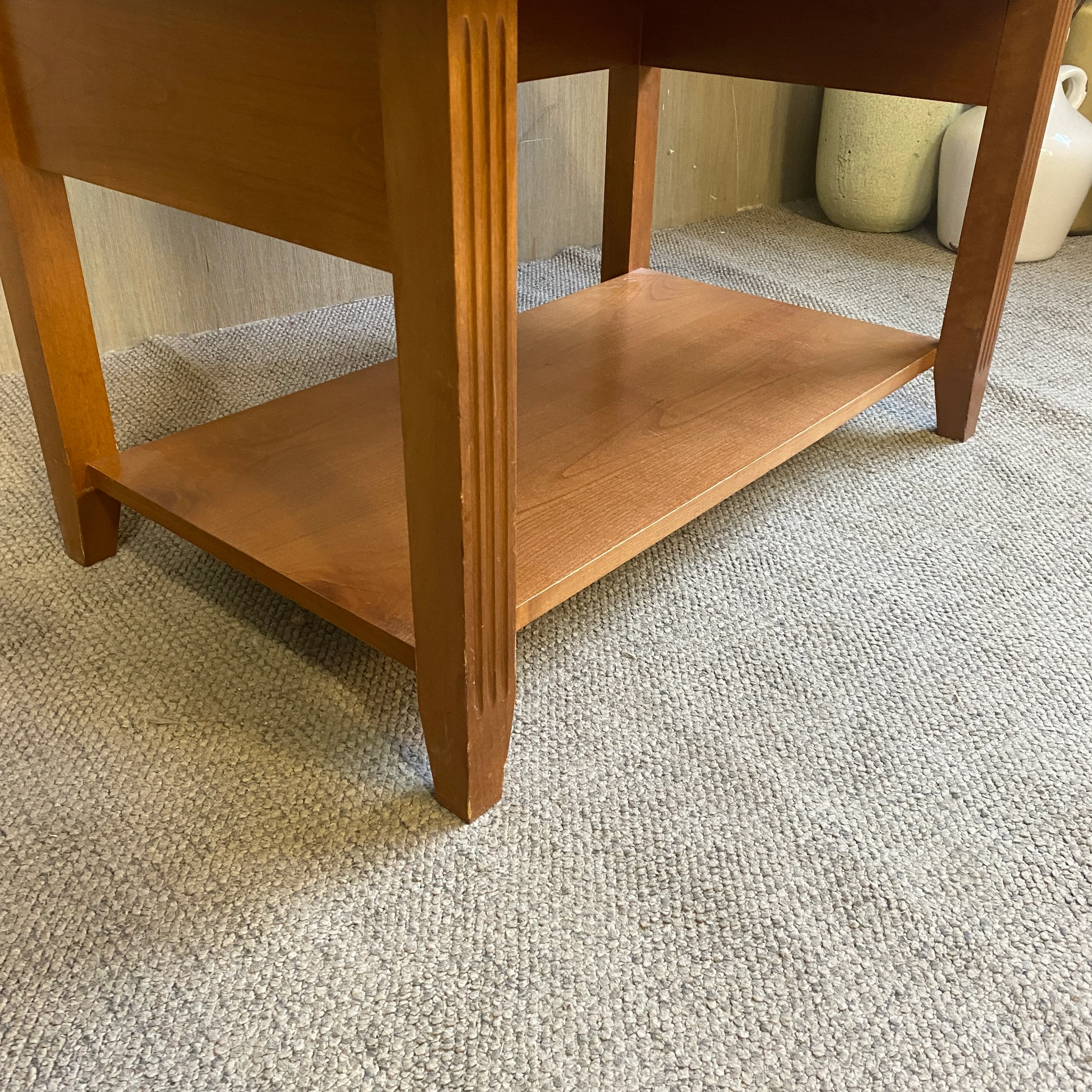 Kofferbank Kirsche Holz mit Ablage – Bank gebraucht - Image 5