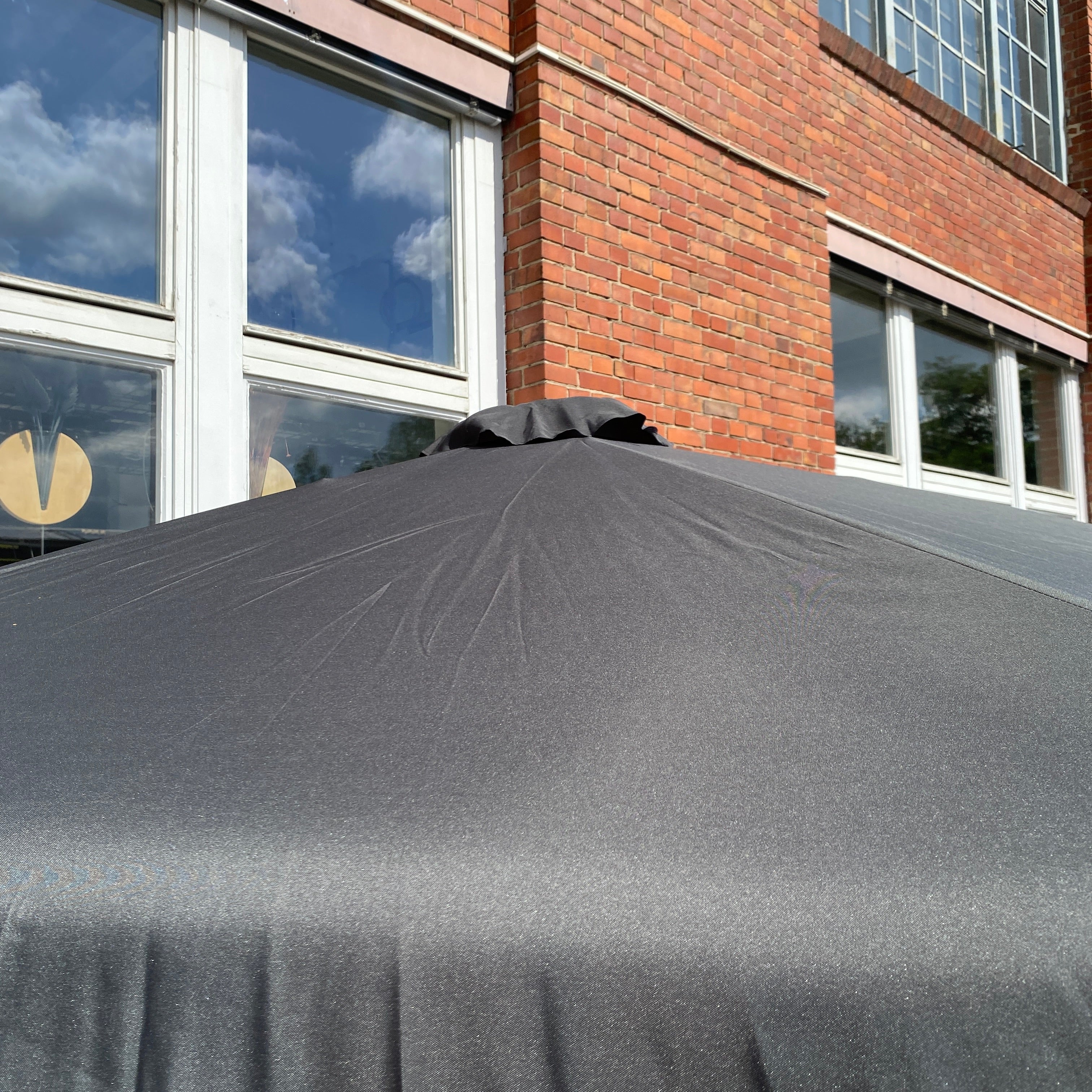 Sonnenschirm grau Polyester Metall 300cm Kurbel - Image 6